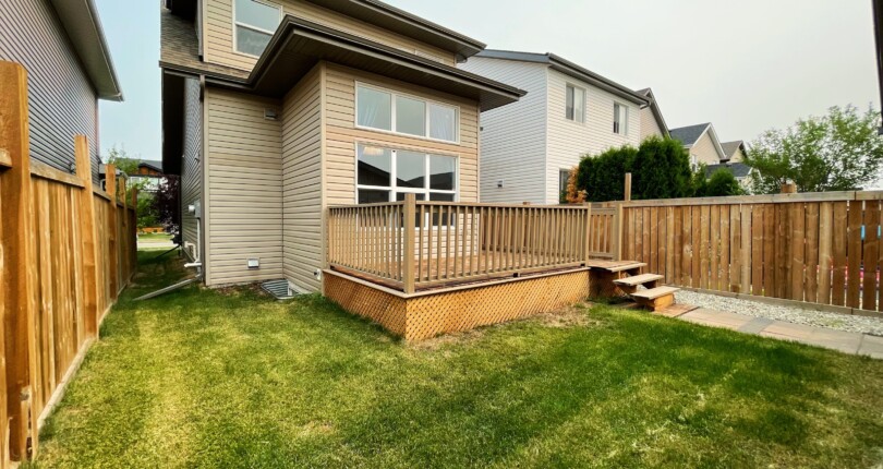 West Edmonton Secord flip 2 story single house